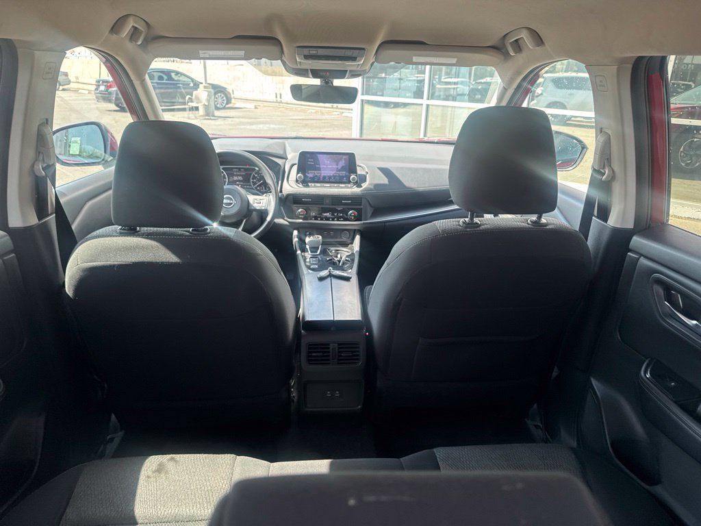 Used 2024 Nissan Rogue SV FWD image 14