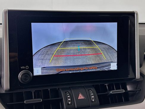 Used 2025 Toyota RAV4 XLE Premium image 22