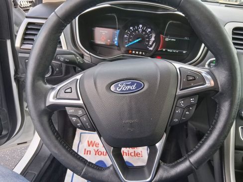 Used 2018 Ford Fusion SE w/ Equipment Group 602A FWD image 14