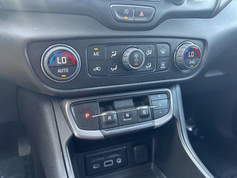 Used 2024 GMC Terrain AT4 w/ Infotainment Package II AWD/4WD image 25