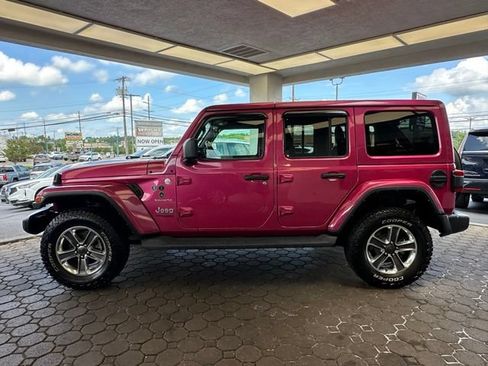 Used 2022 Jeep Wrangler Unlimited Sahara w/ LED Lighting Group AWD/4WD image 2