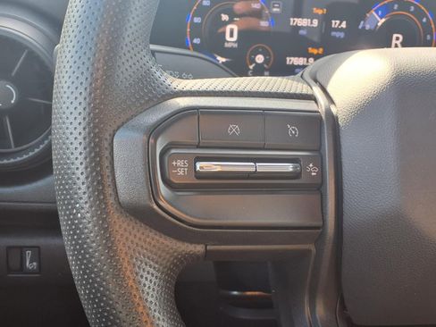 Used 2025 Chevrolet Colorado W/T w/ WT Custom Package RWD image 15