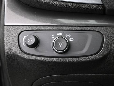 Used 2019 Buick Encore Preferred image 12