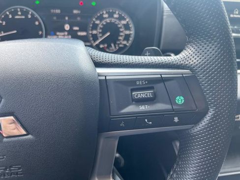 Used 2024 Mitsubishi Outlander SE image 20