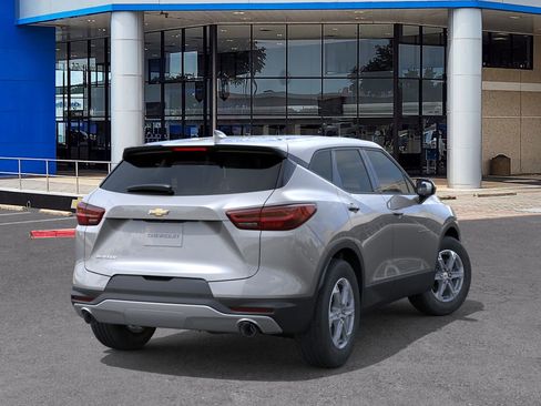 New 2026 Chevrolet Blazer LT image 4