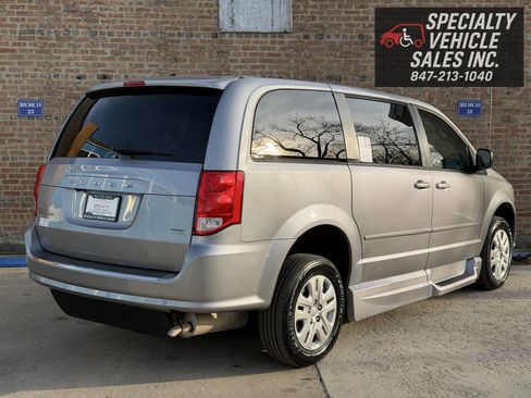 Used 2016 Dodge Grand Caravan SE w/ Quick Order Package 29E SE image 6