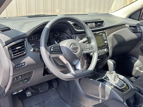 Used 2020 Nissan Rogue Sport S w/ Appearance Package FWD image 12