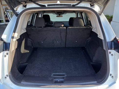 Used 2025 Nissan Rogue SV AWD/4WD image 32