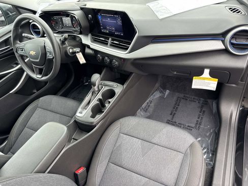 Used 2024 Chevrolet Trax LS image 26