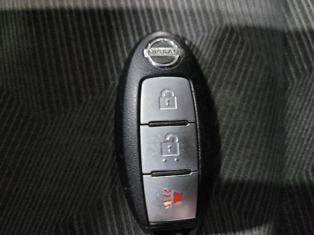 Used 2015 Nissan Rogue SV AWD/4WD image 32