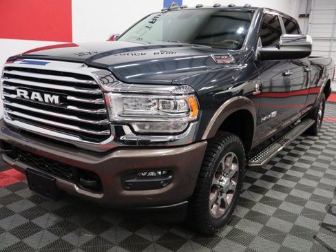 Used 2022 RAM 3500 Limited AWD/4WD image 4