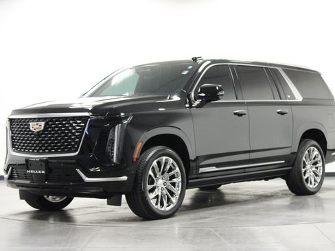 Used 2025 Cadillac Escalade ESV Premium Luxury w/ Touring Package AWD/4WD image 8