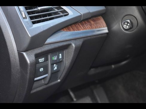Used 2017 Acura MDX FWD w/ Technology Package image 15