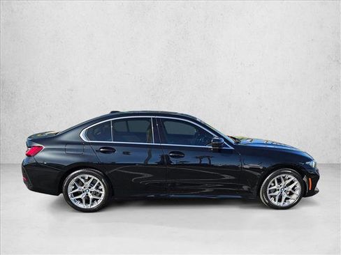 Used 2025 BMW 330i Sedan w/ Premium Package image 4