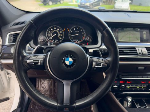 Used 2016 BMW 550i Gran Turismo xDrive image 17
