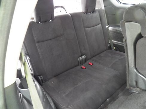 Used 2013 Nissan Pathfinder SV AWD/4WD image 10