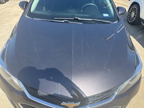 Used 2017 Chevrolet Cruze LT w/ Convenience Package image 9