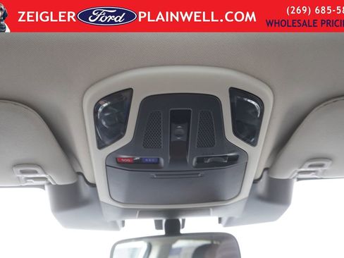 Used 2024 Subaru Outback Premium image 31