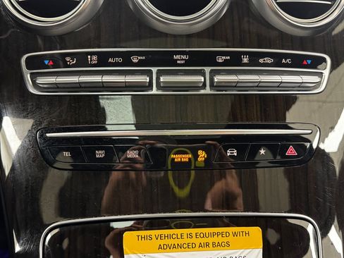 Used 2020 Mercedes-Benz GLC 350e GLC 350e image 30