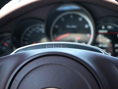 Used 2014 Porsche Panamera AWD/4WD image 20
