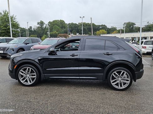 Used 2023 Cadillac XT4 Sport w/ Cold Weather Package image 4