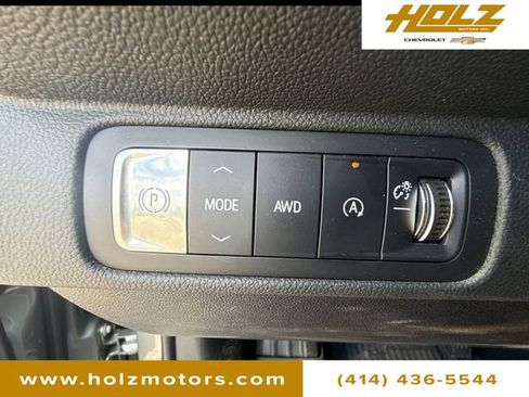 Certified 2024 Chevrolet Traverse Z71 w/ Enhanced Driving Package AWD/4WD image 17