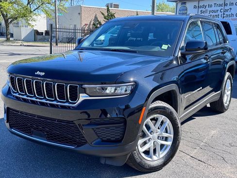 New 2026 Jeep Grand Cherokee Laredo AWD/4WD image 3