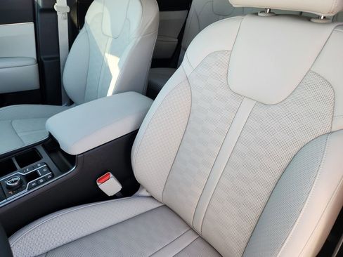 New 2026 Kia Sorento S image 8