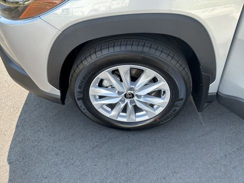 Used 2026 Toyota Corolla Cross LE FWD image 13