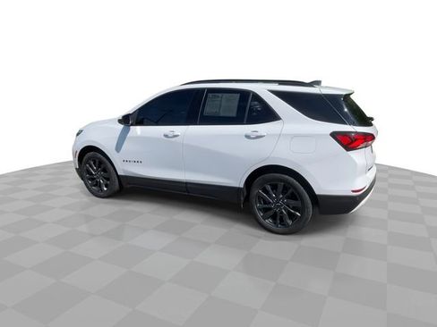 Used 2022 Chevrolet Equinox RS w/ LPO, Floor Liner Package AWD/4WD image 6