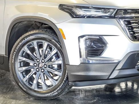 Used 2023 Chevrolet Traverse RS w/ LPO, Floor Liner Package image 4