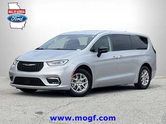Used 2024 Chrysler Pacifica Touring-L FWD video 1