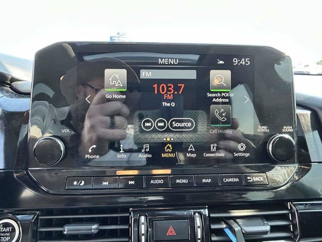 Used 2024 Nissan Pathfinder SL w/ SL Premium Package FWD image 19