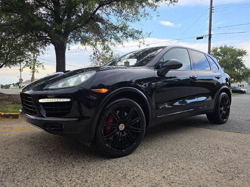 Used 2011 Porsche Cayenne Turbo AWD/4WD image 54