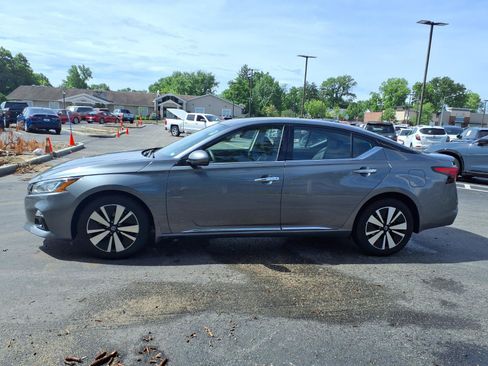 Used 2019 Nissan Altima 2.5 SV AWD/4WD image 22