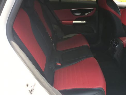 Used 2025 Mercedes-Benz GLC 300 4MATIC image 20