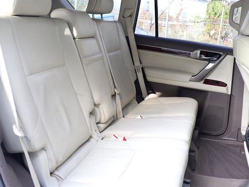 Used 2012 Lexus GX 460 image 17