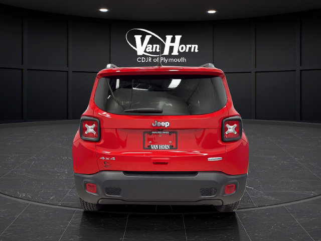Used 2022 Jeep Renegade Latitude AWD/4WD image 6