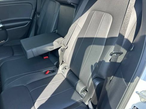 Used 2020 Mercedes-Benz GLB 250 image 10