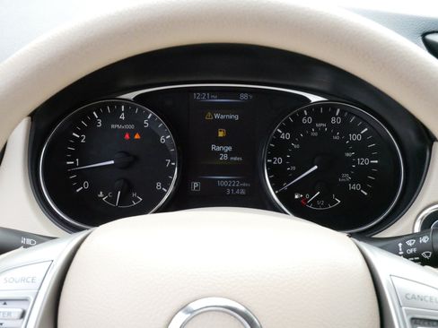 Used 2015 Nissan Rogue SV AWD/4WD image 21