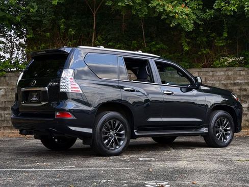 Used 2023 Lexus GX 460 Premium w/ Premium Package AWD/4WD image 4