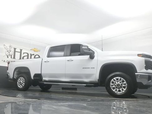 Used 2025 Chevrolet Silverado 2500 LT w/ Convenience Package image 2