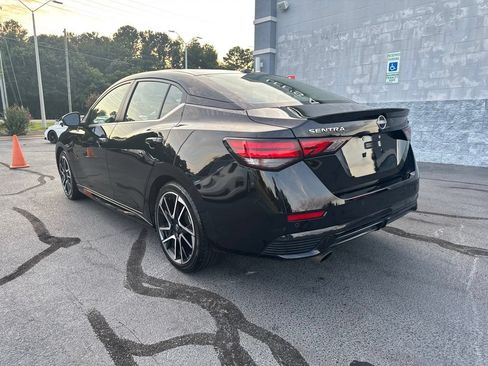 Used 2025 Nissan Sentra SR FWD image 5