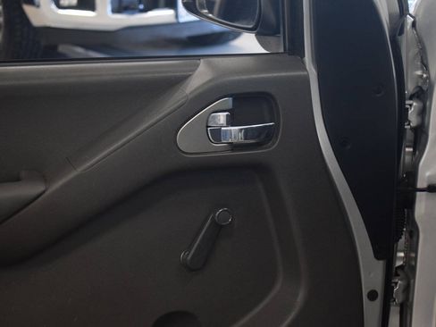 Used 2013 Nissan Frontier S w/ S Preferred Pkg RWD image 18