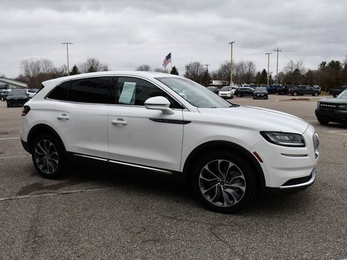 Used 2023 Lincoln Nautilus Reserve image 15