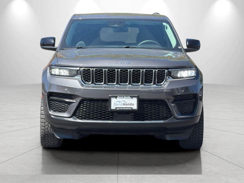 Used 2023 Jeep Grand Cherokee Laredo w/ Luxury Tech Group I AWD/4WD image 10