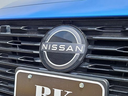 Used 2025 Nissan Sentra SV FWD image 30