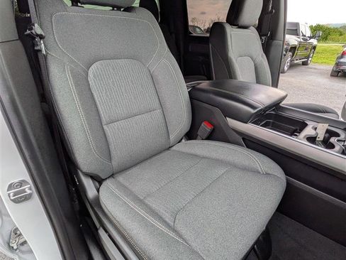 Used 2019 RAM 1500 Big Horn image 22