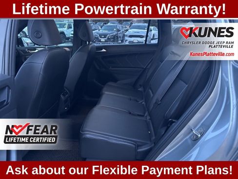 Used 2022 Volkswagen Tiguan SE R-Line image 14