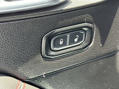 Used 2021 Jeep Gladiator Rubicon AWD/4WD image 22